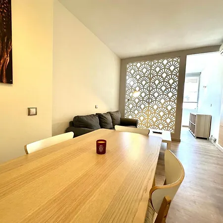 Apartamento San3 - Reformado, Centro A 50 Metros, Wifi, Torremolinos